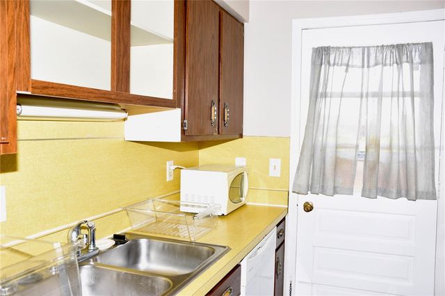 1920 E EDGEWOOD DRIVE A8, Lakeland, FL 33803