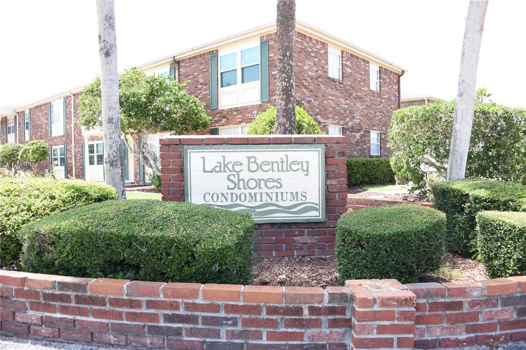 1920 E EDGEWOOD DRIVE A8, Lakeland, FL 33803