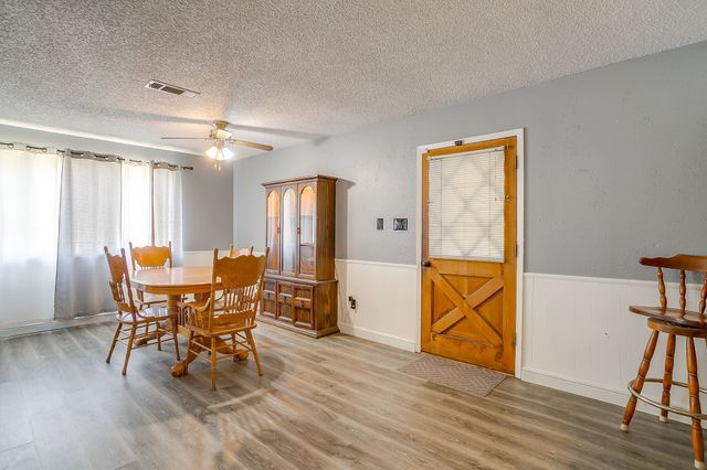 731 NW Wood Street, Burleson, TX 76028