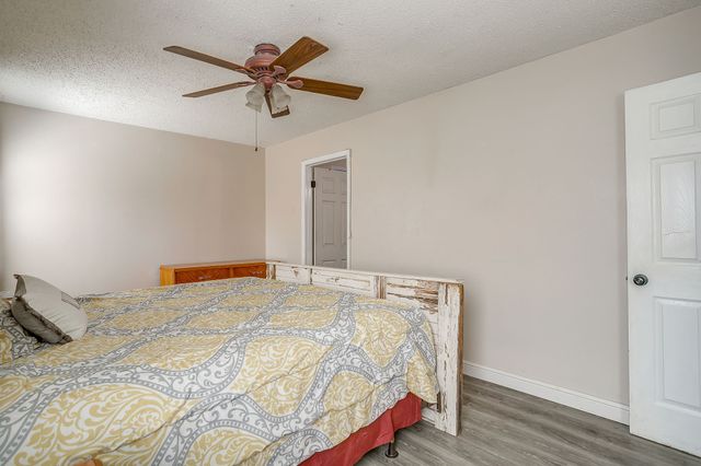 731 NW Wood Street, Burleson, TX 76028