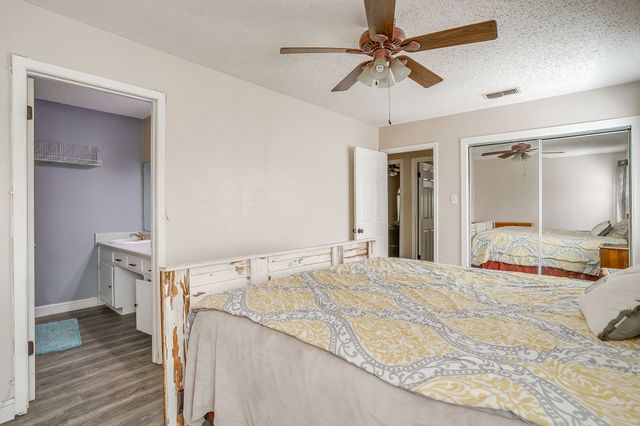 731 NW Wood Street, Burleson, TX 76028