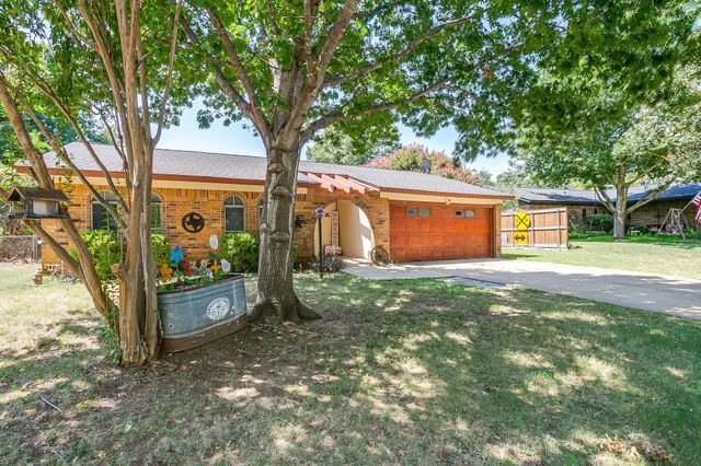 731 NW Wood Street, Burleson, TX 76028