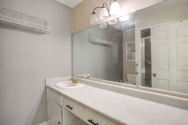 731 NW Wood Street, Burleson, TX 76028