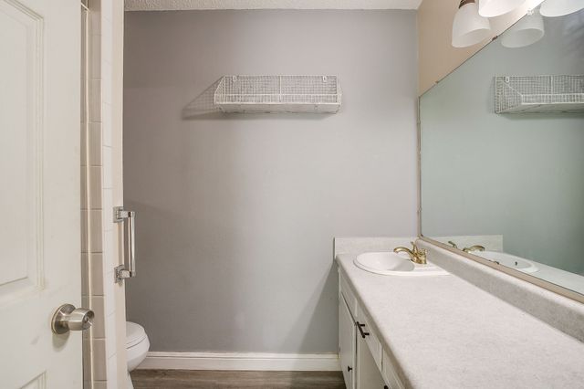 731 NW Wood Street, Burleson, TX 76028