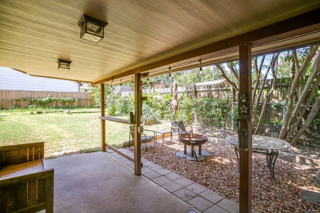 731 NW Wood Street, Burleson, TX 76028