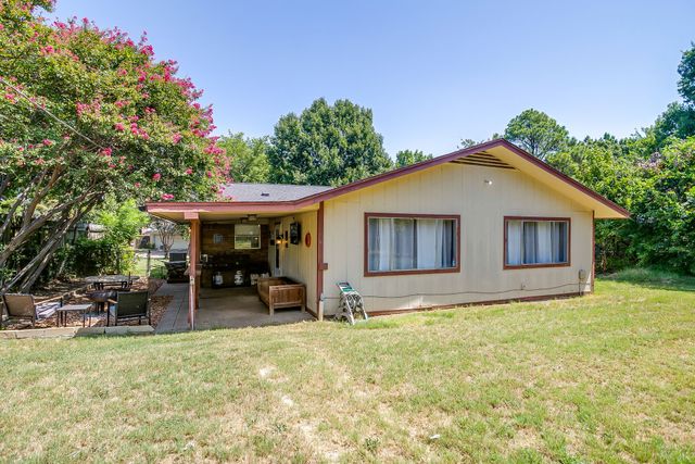 731 NW Wood Street, Burleson, TX 76028