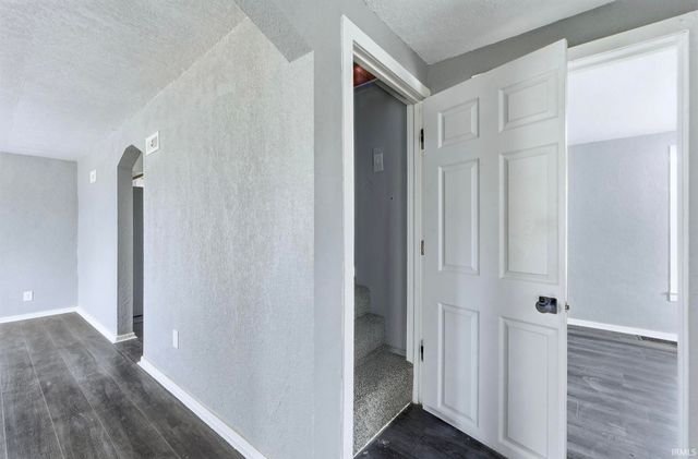 4411 Wayne Trace, Fort Wayne, IN 46806