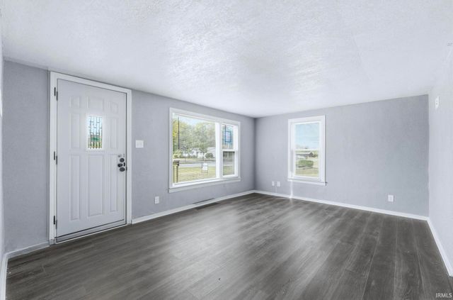 4411 Wayne Trace, Fort Wayne, IN 46806