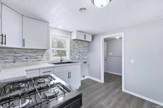 4411 Wayne Trace, Fort Wayne, IN 46806