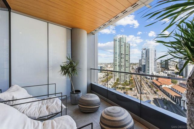 888 W E Street 1705, San Diego, CA 92101