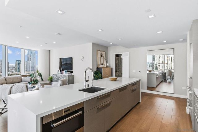 888 W E Street 1705, San Diego, CA 92101