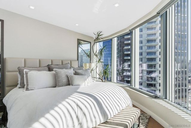 888 W E Street 1705, San Diego, CA 92101