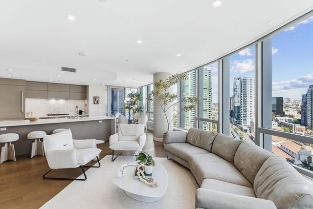 888 W E Street 1705, San Diego, CA 92101