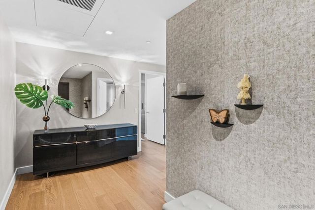 888 W E Street 1705, San Diego, CA 92101