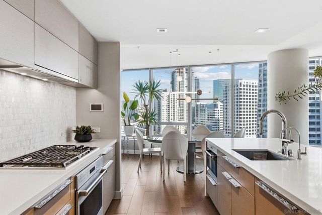 888 W E Street 1705, San Diego, CA 92101