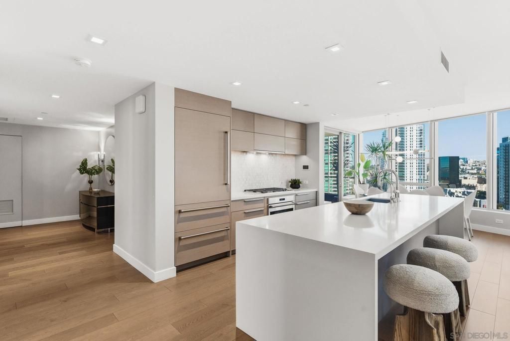 888 W E Street 1705, San Diego, CA 92101