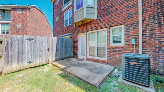 305 Holleman Drive 1306, College Station, TX 77840