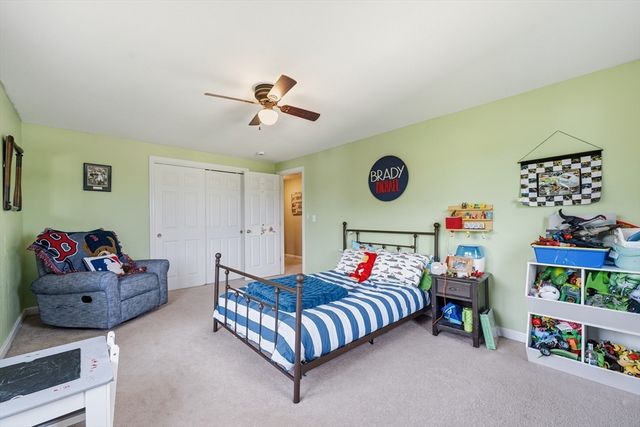 11 Eileen Avenue, Clinton, MA 01510
