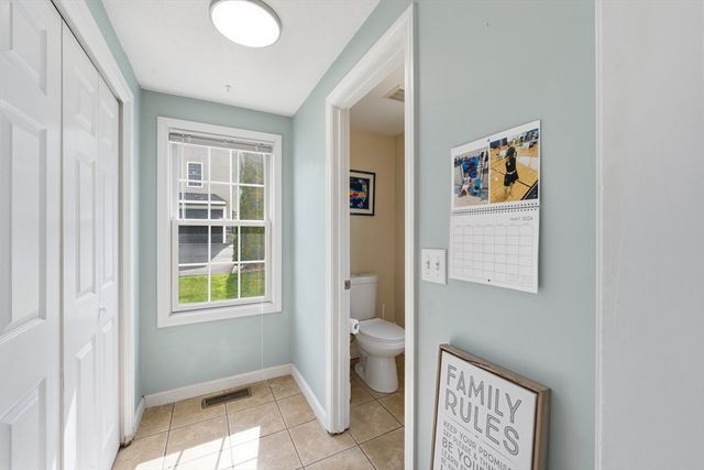 11 Eileen Avenue, Clinton, MA 01510