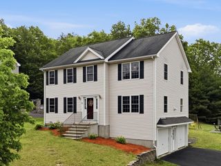 11 Eileen Avenue, Clinton, MA 01510