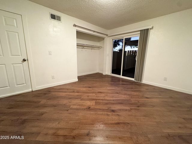 10215 N 8TH Avenue 1, Phoenix, AZ 85021