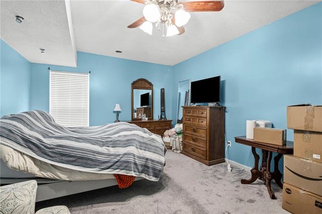 3323 N 103rd Terrace, Kansas City, KS 66109