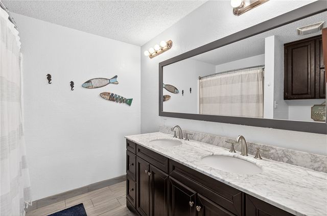 13929 Blackbeard Dr, Corpus Christi, TX 78418