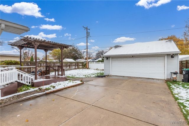 2696 Colvin Boulevard, Tonawanda, NY 14150