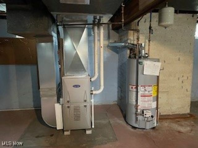 206 6th Street NW, New Philadelphia, OH 44663