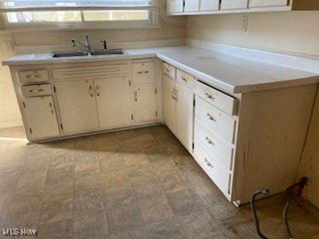 206 6th Street NW, New Philadelphia, OH 44663