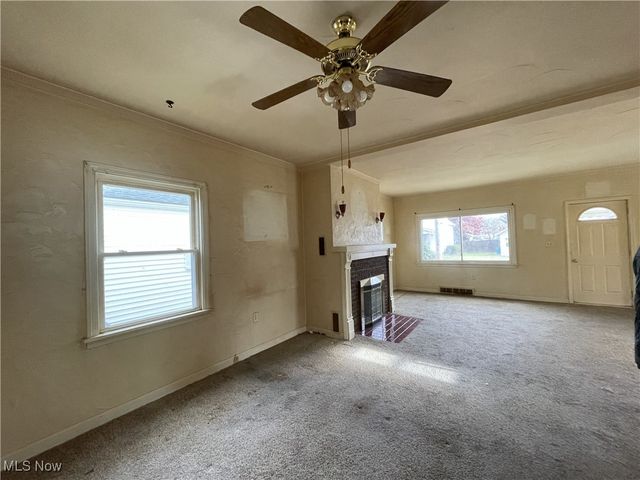 206 6th Street NW, New Philadelphia, OH 44663