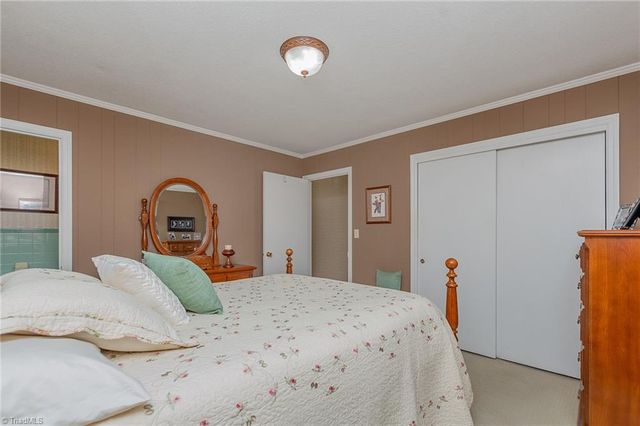 421 Dove Point, Lexington, NC 27295