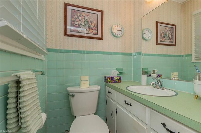 421 Dove Point, Lexington, NC 27295