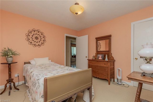 421 Dove Point, Lexington, NC 27295