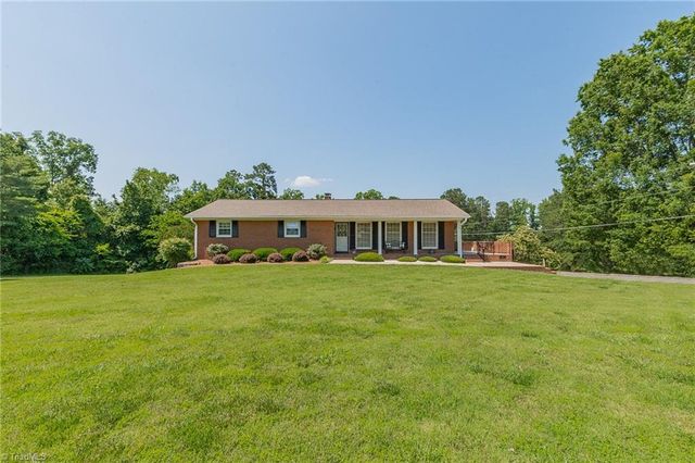 421 Dove Point, Lexington, NC 27295