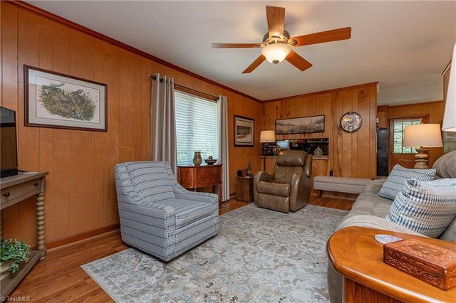 421 Dove Point, Lexington, NC 27295