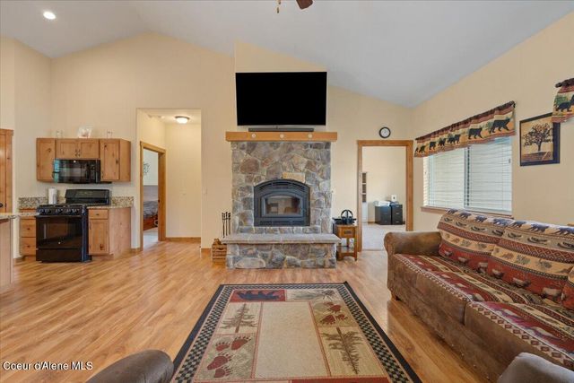 458 W Keva LN, Athol, ID 83801