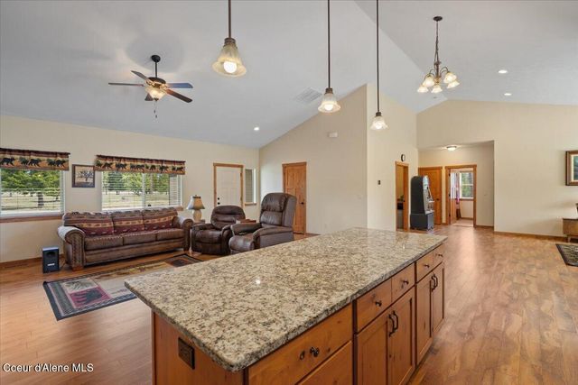 458 W Keva LN, Athol, ID 83801