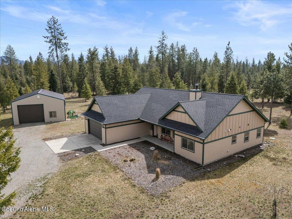 458 W Keva LN, Athol, ID 83801