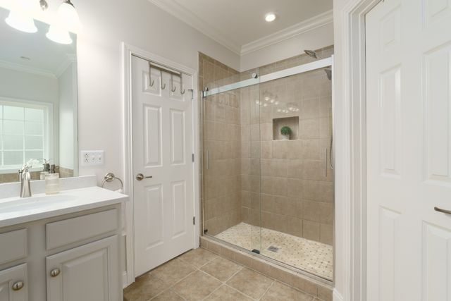 2208 Oakside Ct, Murfreesboro, TN 37128
