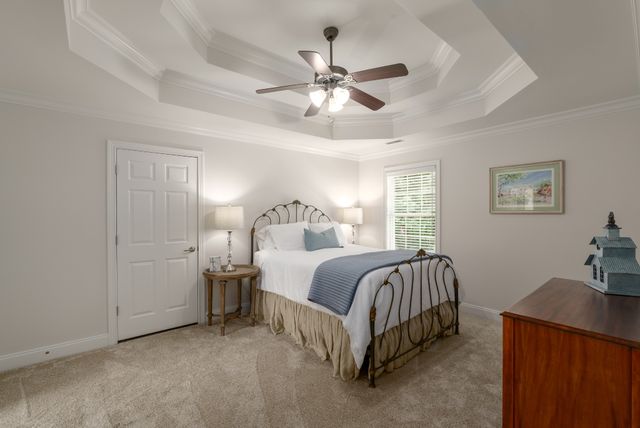2208 Oakside Ct, Murfreesboro, TN 37128