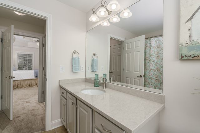 2208 Oakside Ct, Murfreesboro, TN 37128