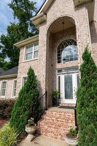 2208 Oakside Ct, Murfreesboro, TN 37128