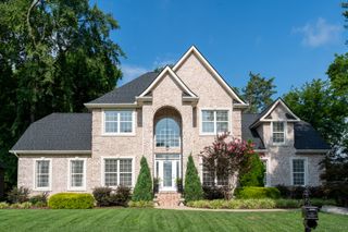 2208 Oakside Ct, Murfreesboro, TN 37128