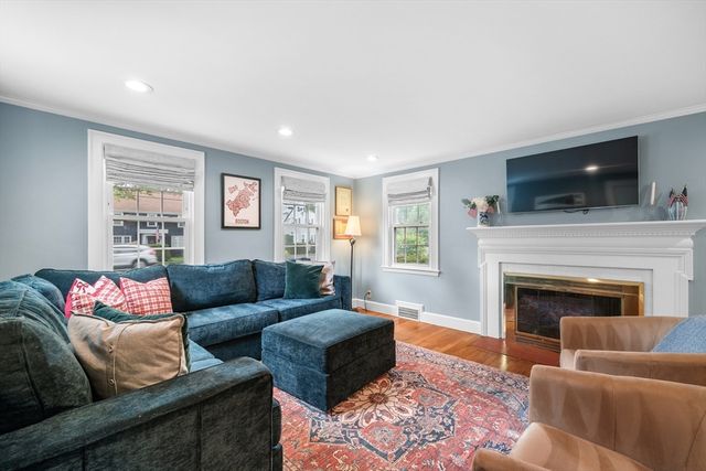 99 Tedesco St, Marblehead, MA 01945