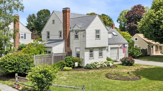 99 Tedesco St, Marblehead, MA 01945