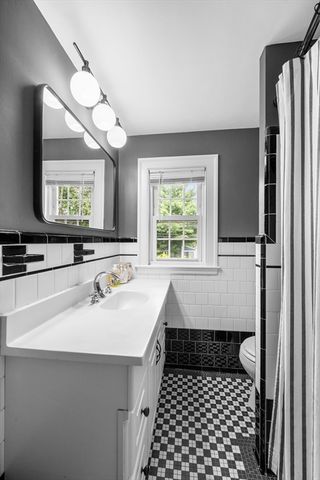 99 Tedesco St, Marblehead, MA 01945