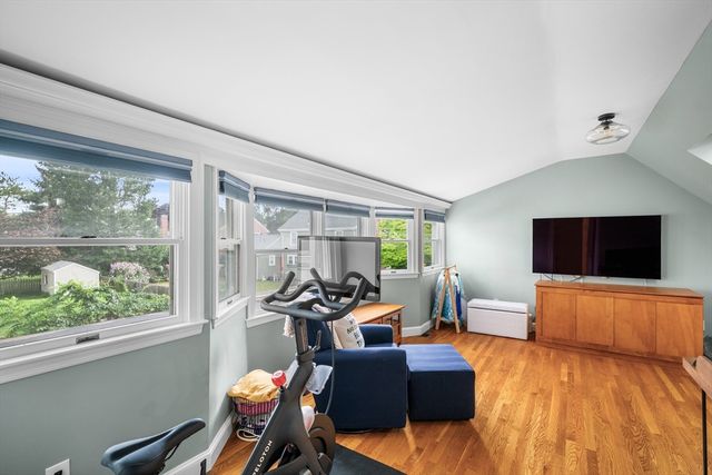 99 Tedesco St, Marblehead, MA 01945