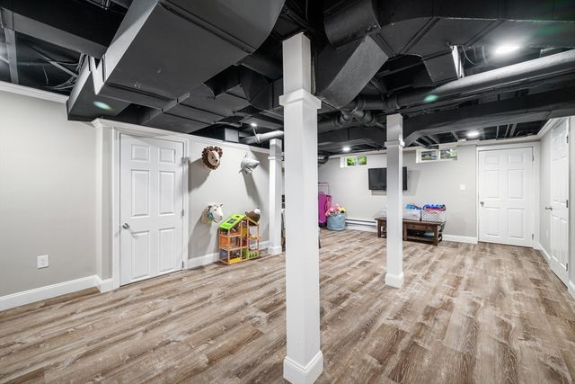 99 Tedesco St, Marblehead, MA 01945