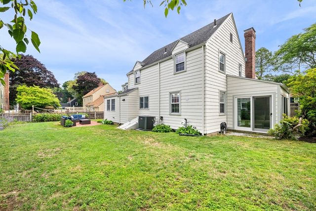 99 Tedesco St, Marblehead, MA 01945